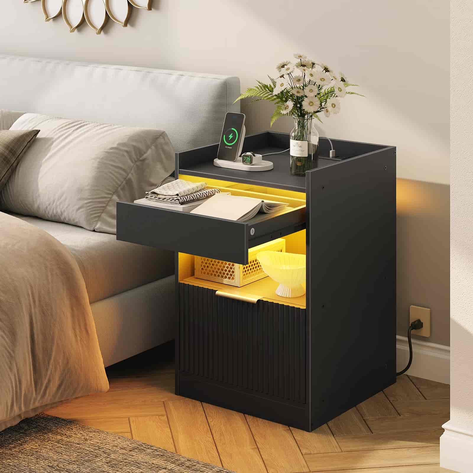hoobro-nightstands-table-de-chevet-led-noire-avec-chargeur-tiroir image 2